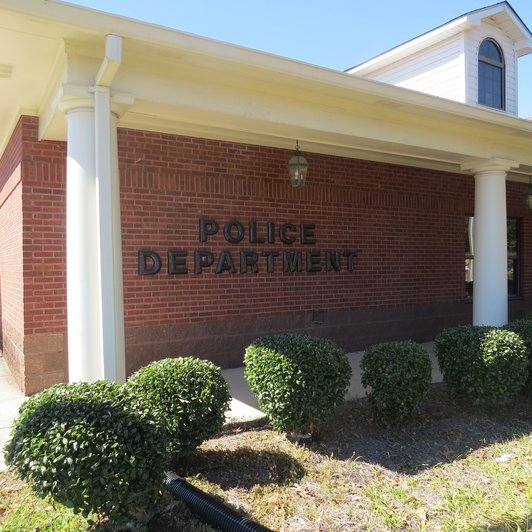 A picture of the exterior office building for Liberty Bail Bonds in Florence, Mississippi.